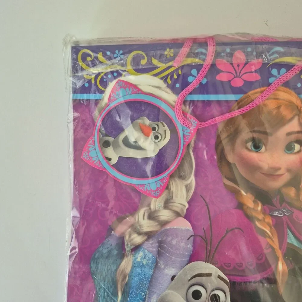Hallmark Expressions Disney Frozen Elsa Anna Olaf 9 Gift Bags w/ Handles Cards
